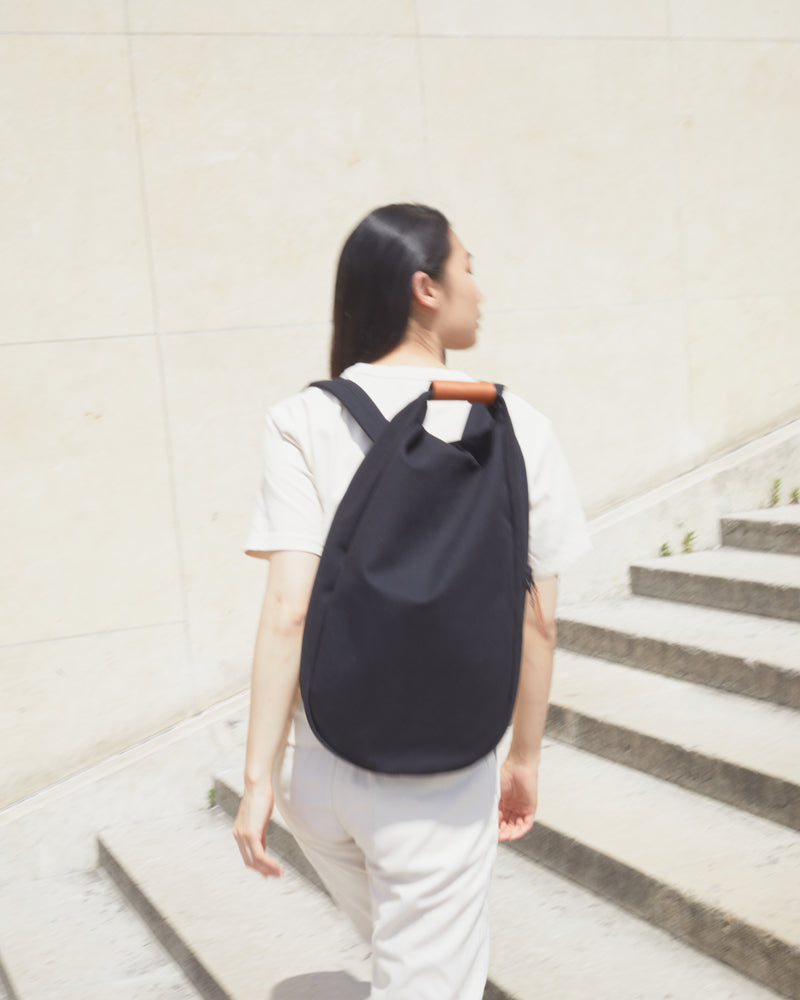 BLACK BACKPACK