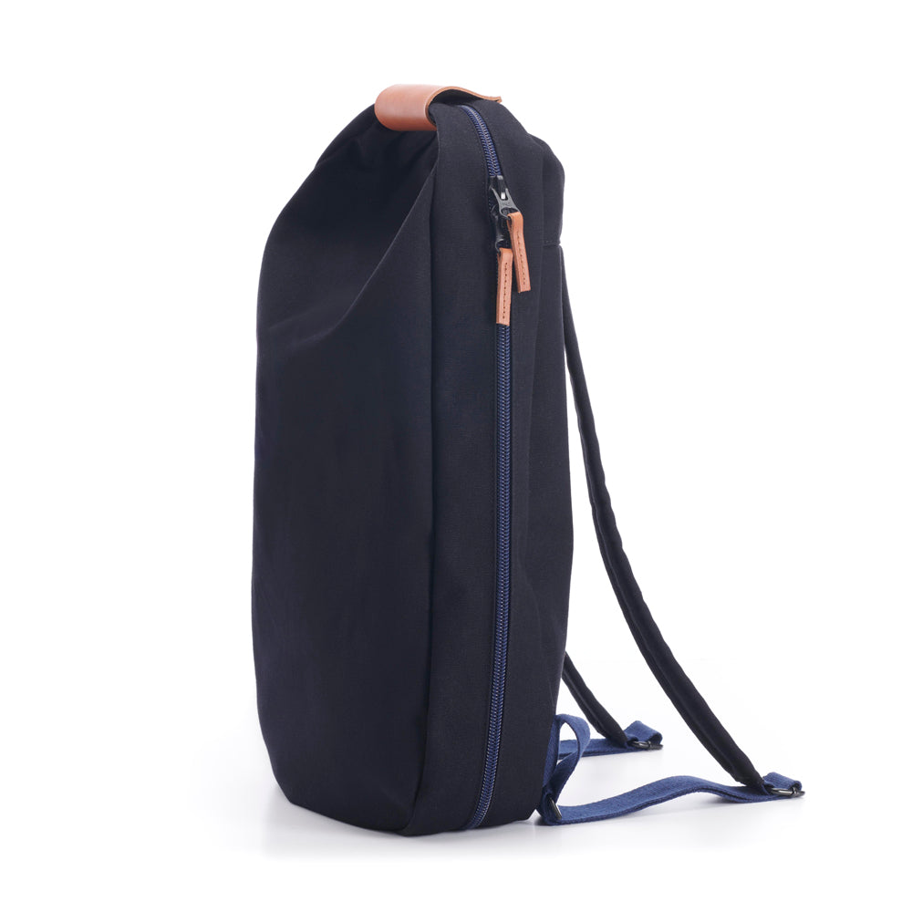 BLACK BACKPACK