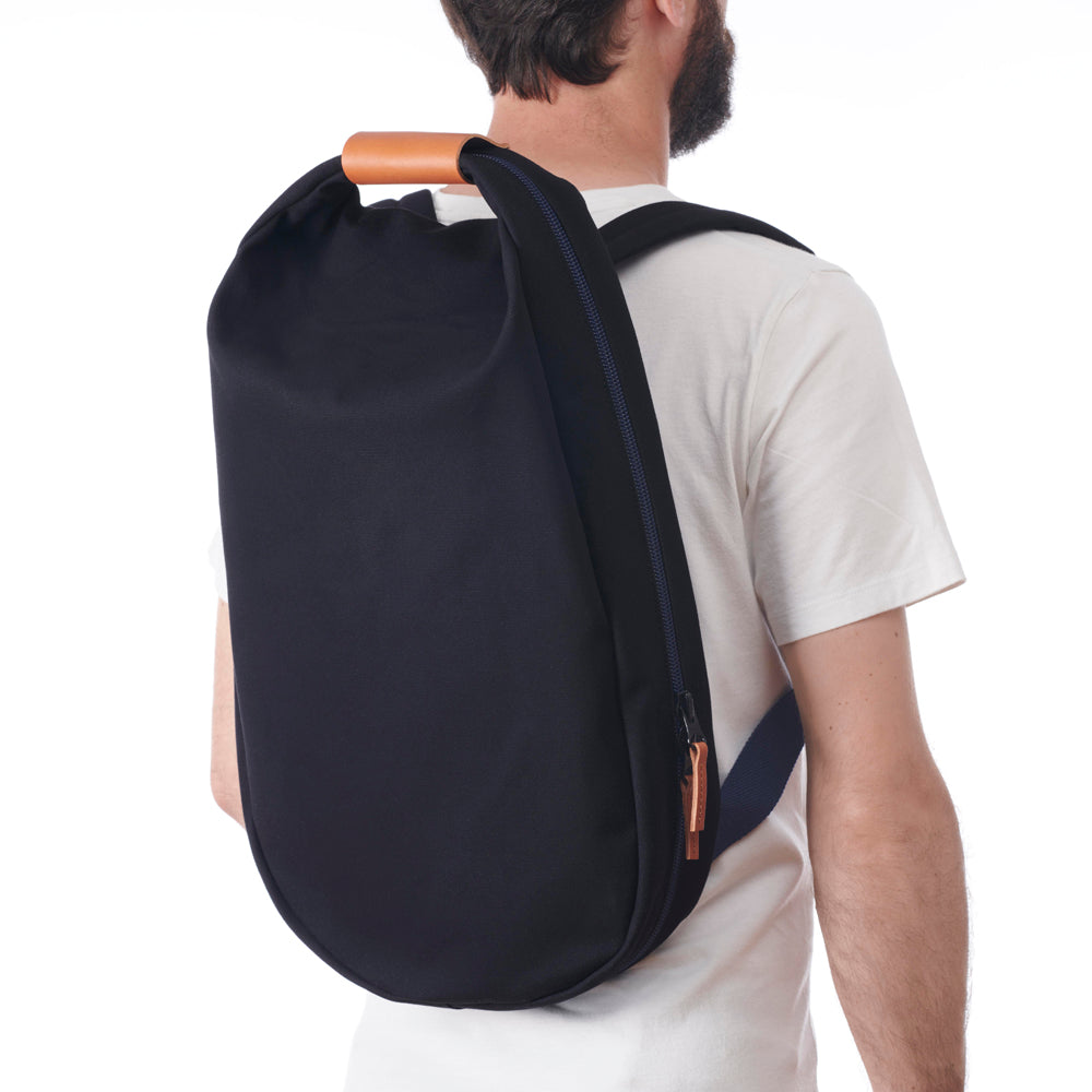 BLACK BACKPACK