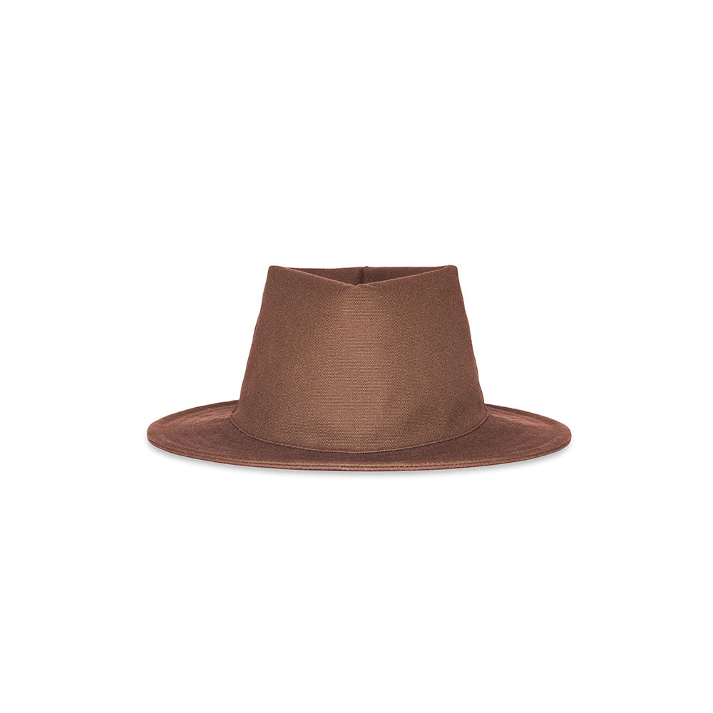 HAZELNUT-COLOURED HAT