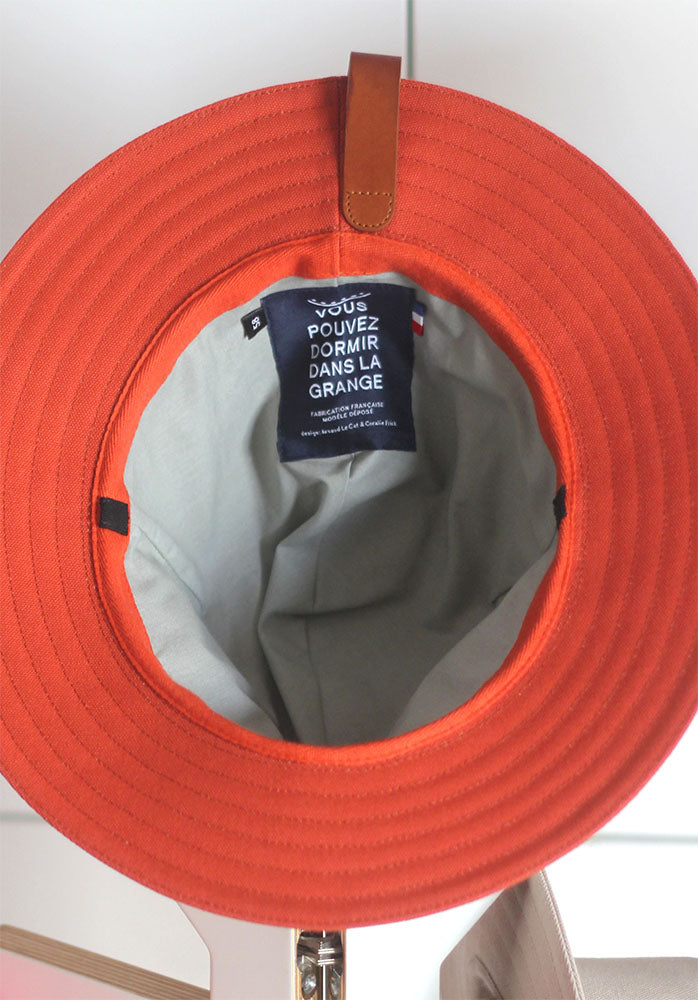 Intérieur chapeau avec doublure coton bleu-gris, chapeau en coton déperlant fabriqué en France. Système d'attache en cuir - VPDDLG
