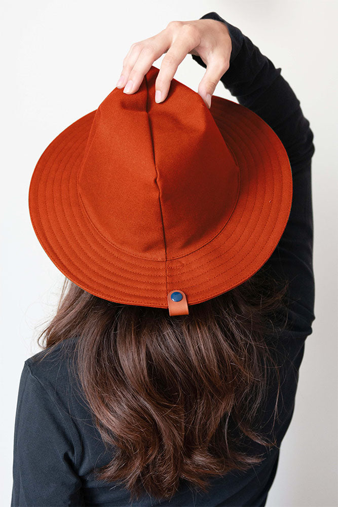 CHAPEAU ORANGE BRÛLÉE